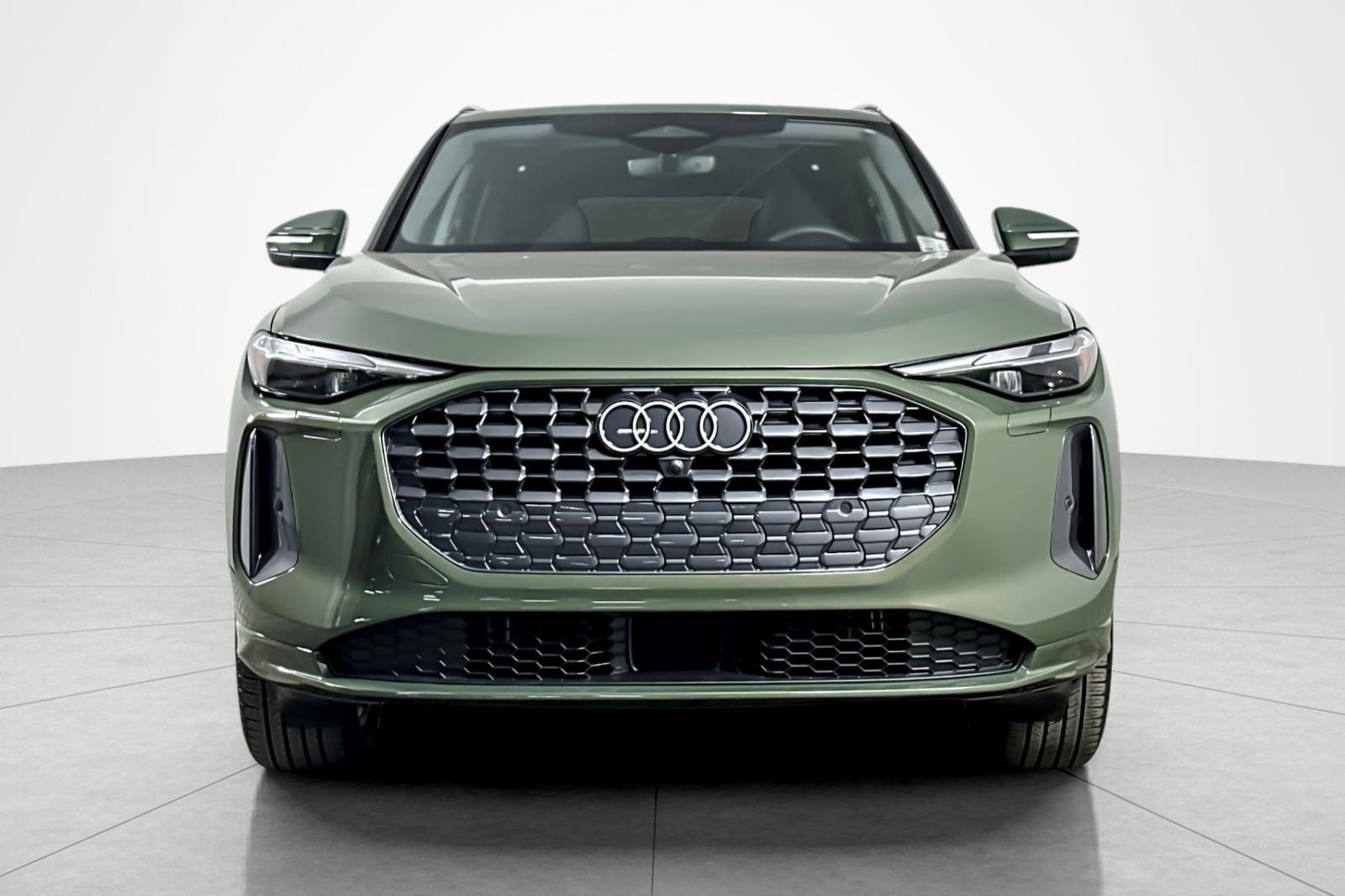 Used 2025 Audi Q5 Premium w/ 19" Wheel Package image 8