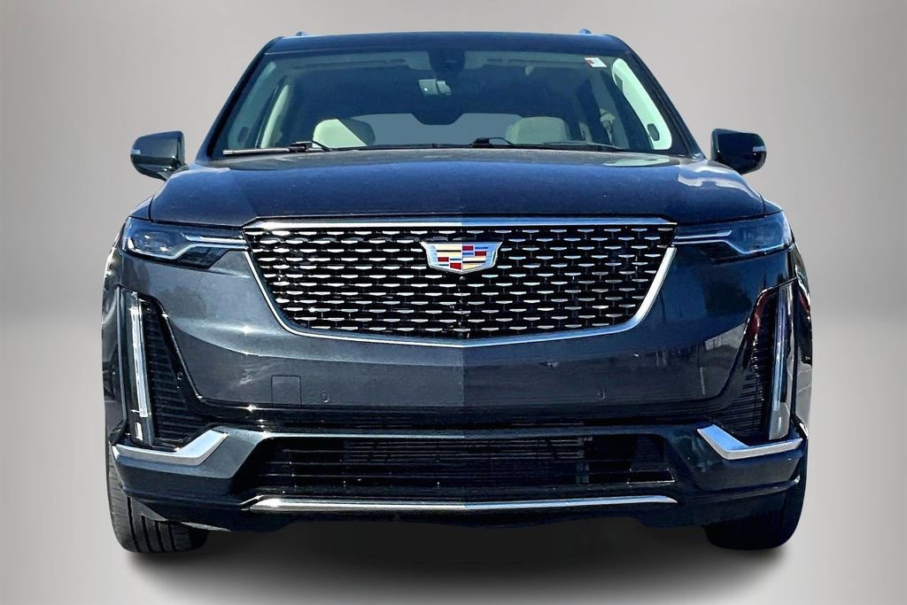 Used 2023 Cadillac XT6 Premium Luxury w/ Technology Package image 3