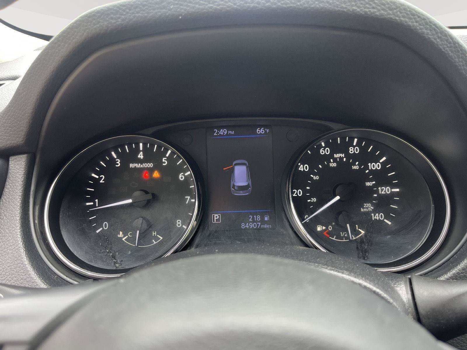 Used 2018 Nissan Rogue SV AWD/4WD image 28