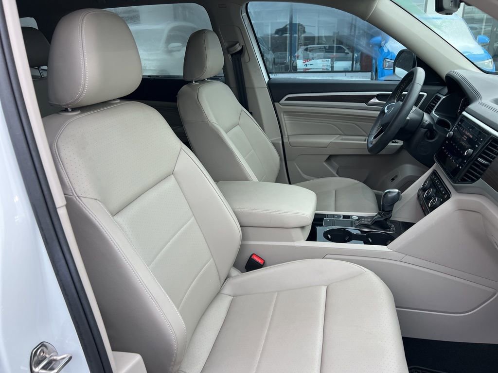 Used 2023 Volkswagen Atlas SE w/ Panoramic Sunroof Package image 24