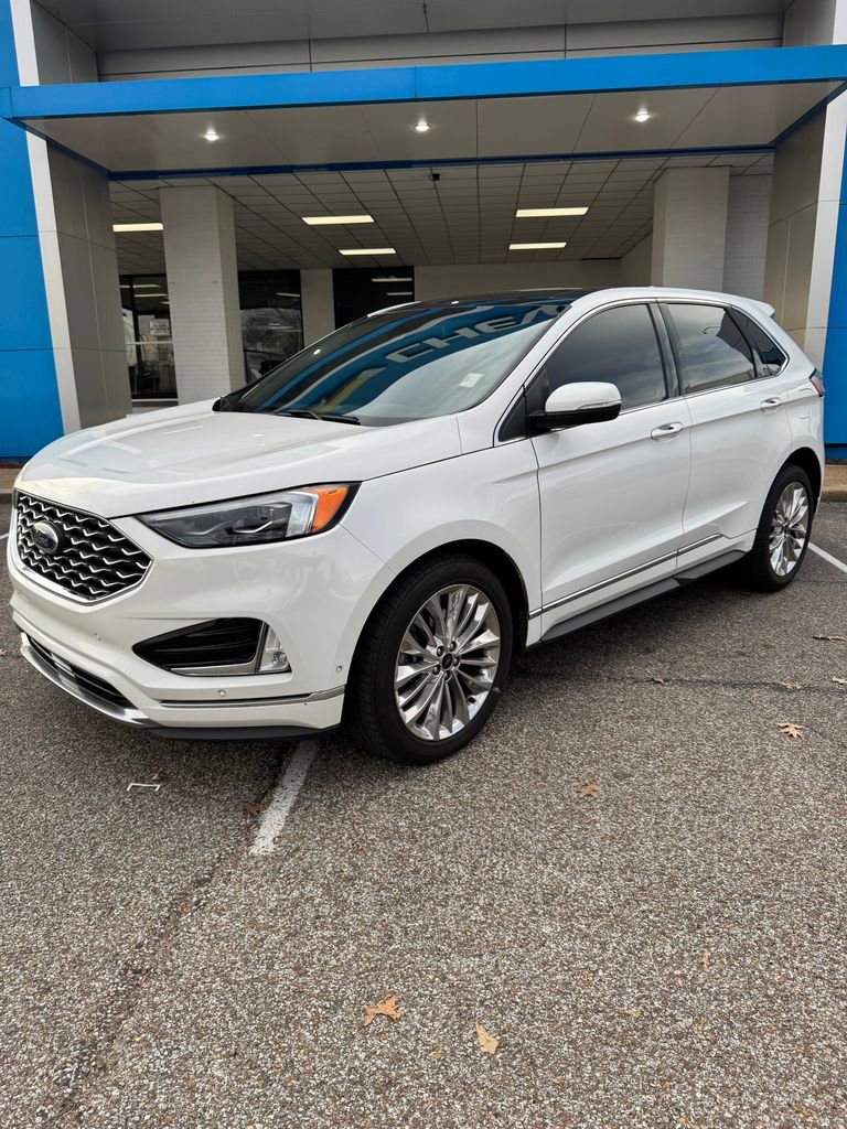 Used 2020 Ford Edge Titanium w/ Equipment Group 301A image 3