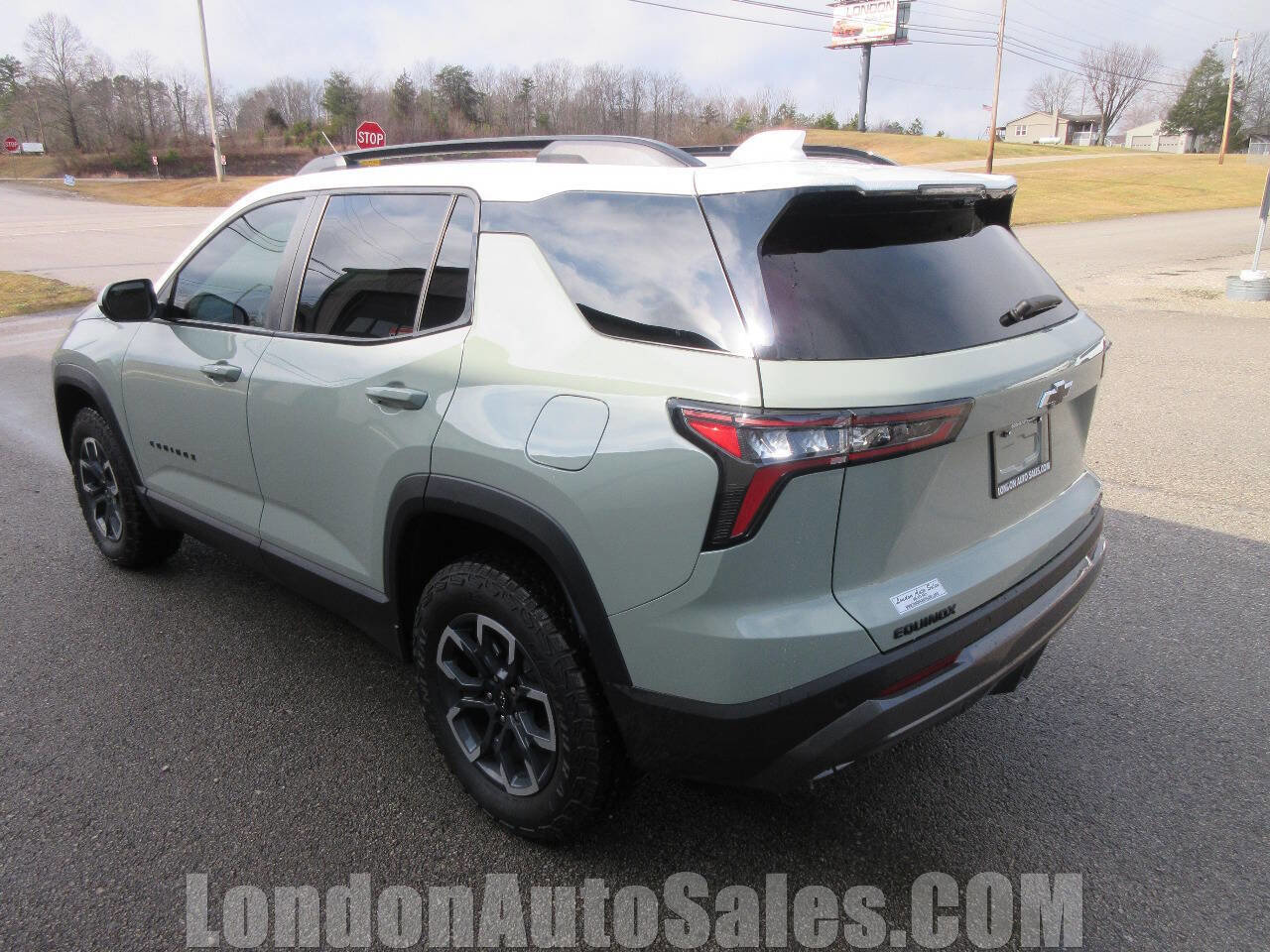 Used 2025 Chevrolet Equinox ACTIV FWD image 6