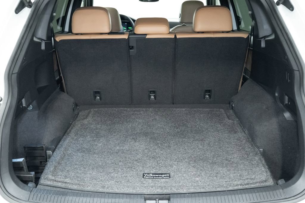 Used 2022 Volkswagen Tiguan SE R-Line image 31