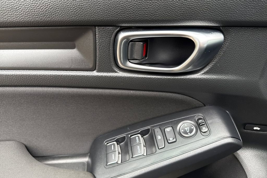Used 2025 Honda Civic Sport image 5