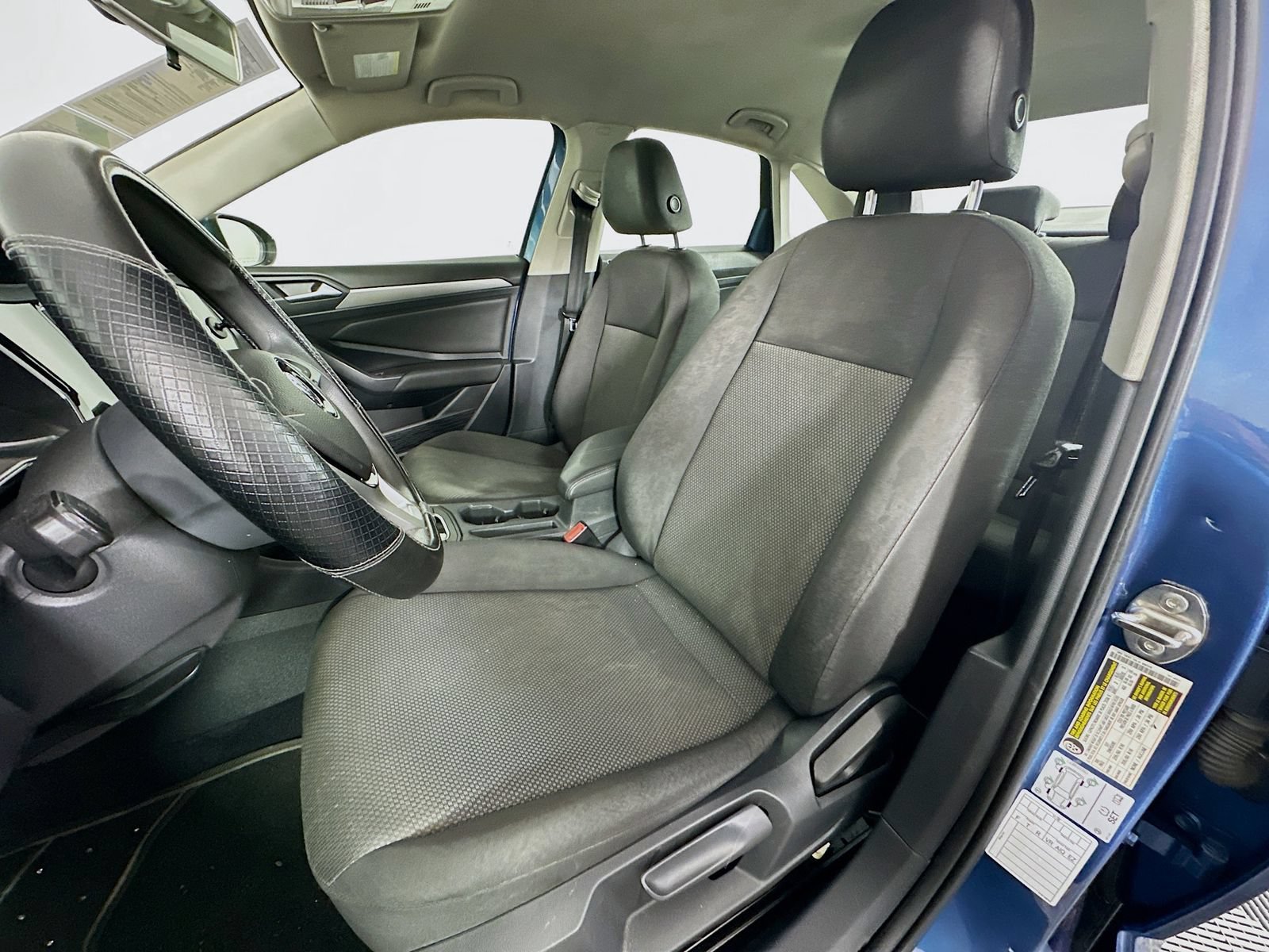 Used 2021 Volkswagen Jetta SE FWD image 19