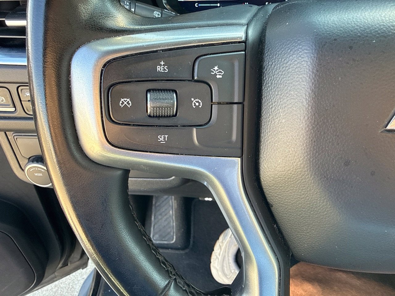 Used 2024 Chevrolet Tahoe LT RWD image 27
