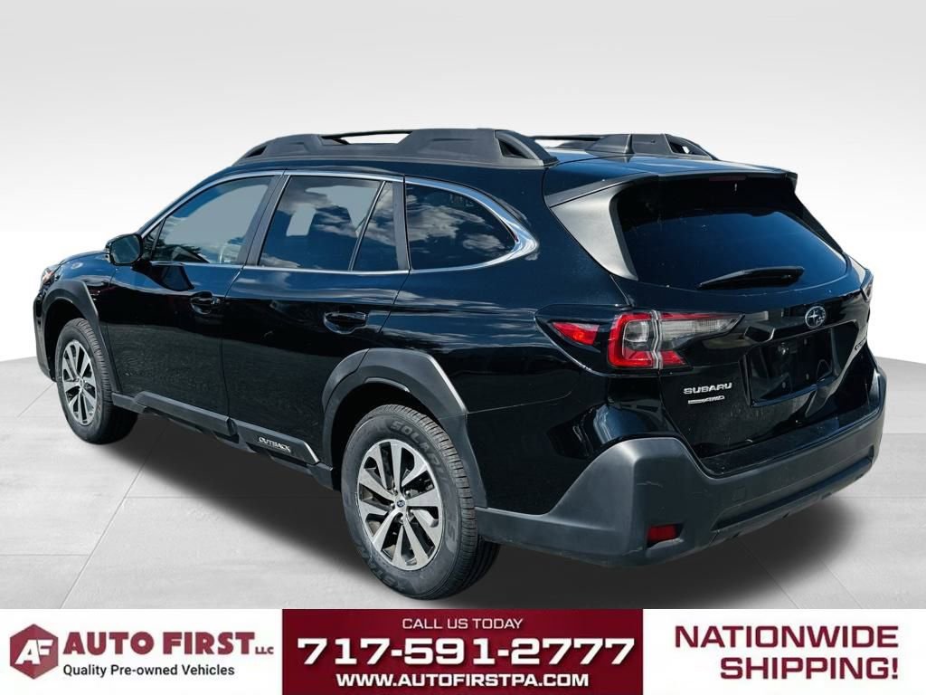 Used 2023 Subaru Outback Premium image 4