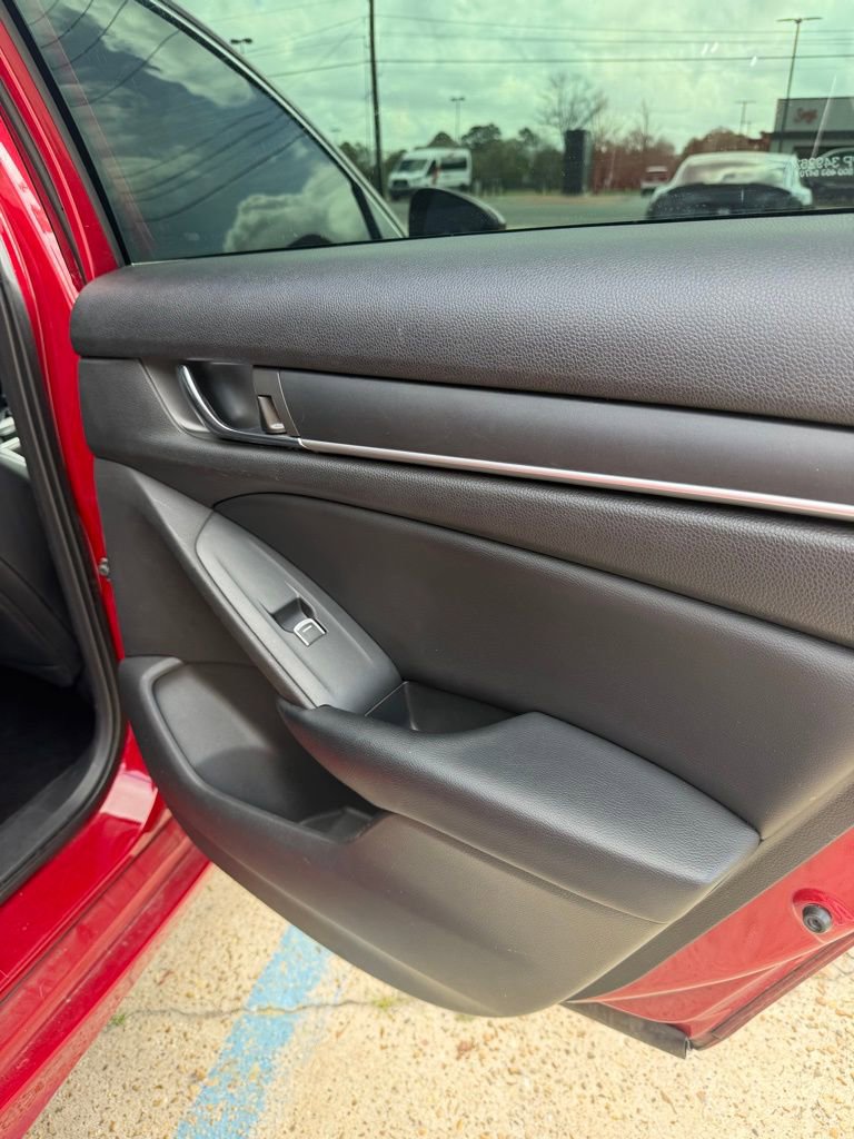 Used 2018 Honda Accord Sport image 23