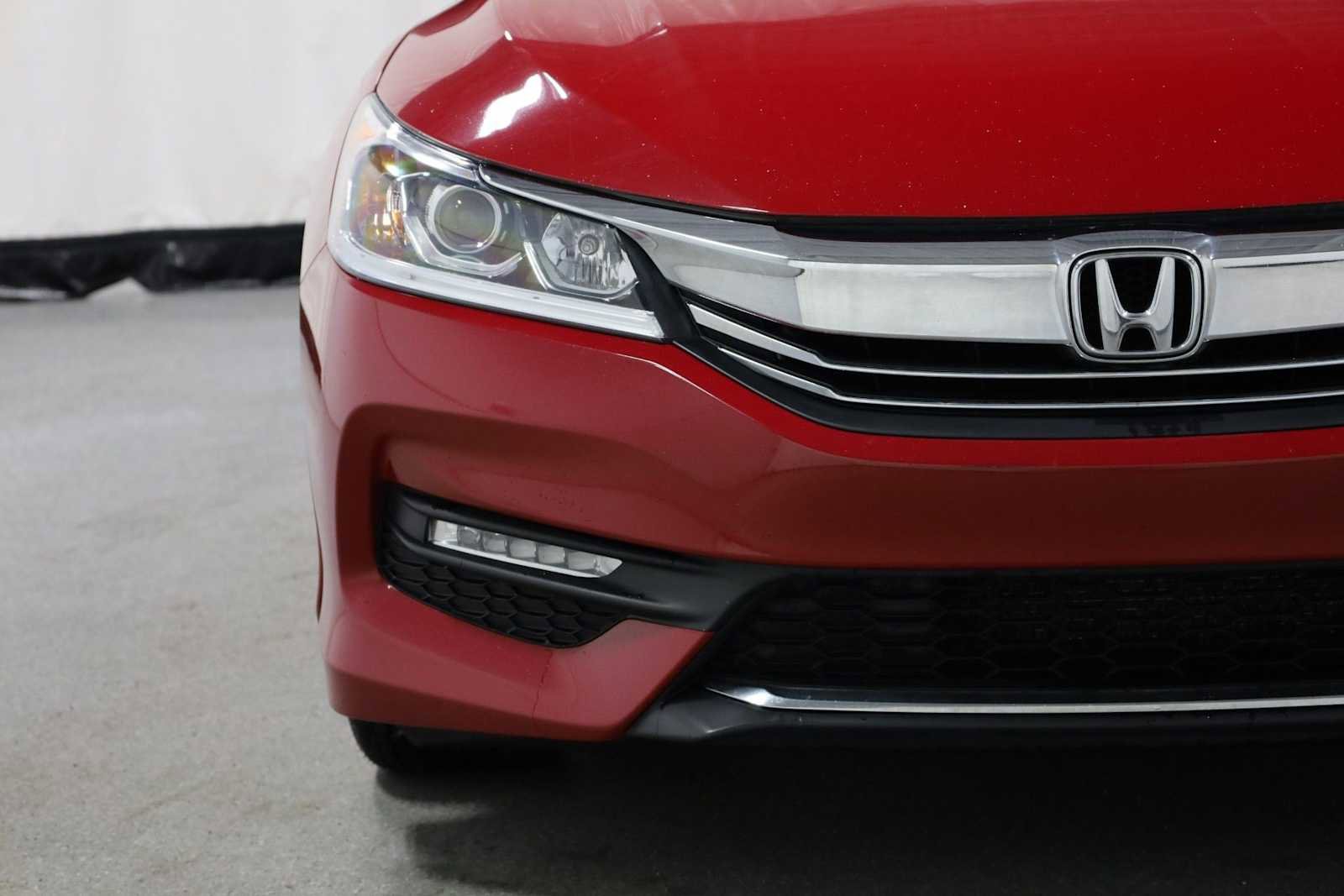 Used 2016 Honda Accord Sport image 15