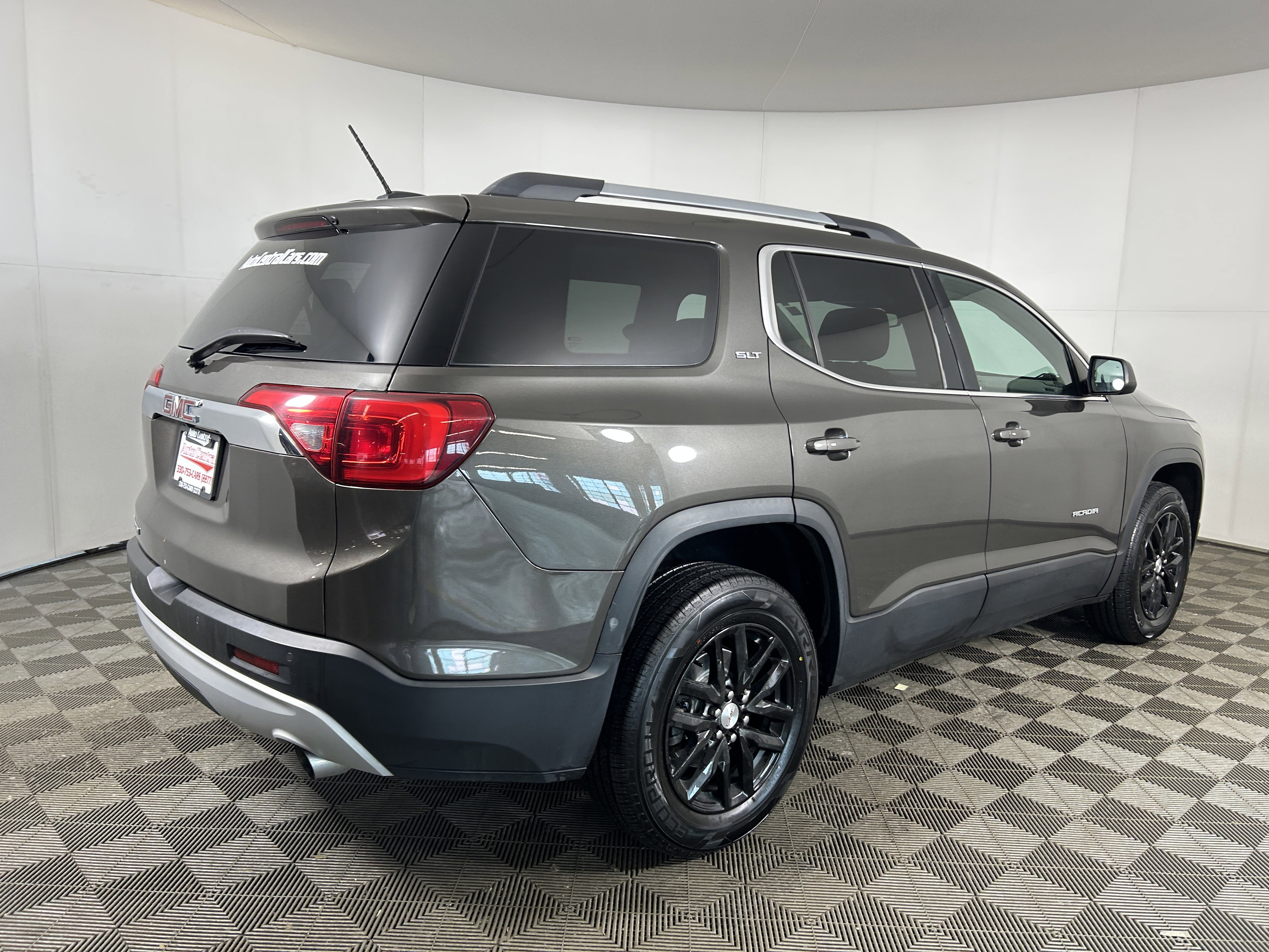 Used 2019 GMC Acadia SLT image 5