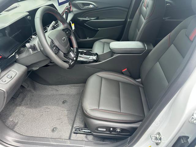 New 2025 Chevrolet Trax RS w/ Sunroof Package image 21