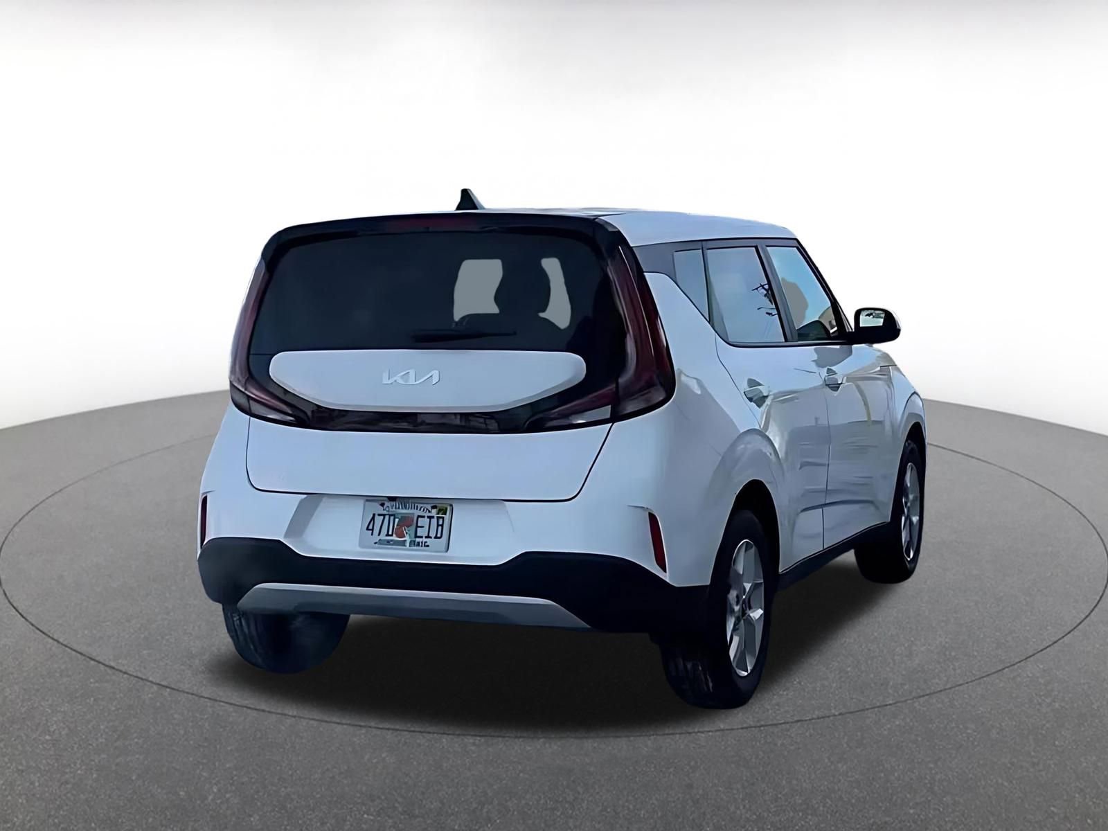 Used 2025 Kia Soul LX w/ LX Technology Package image 12