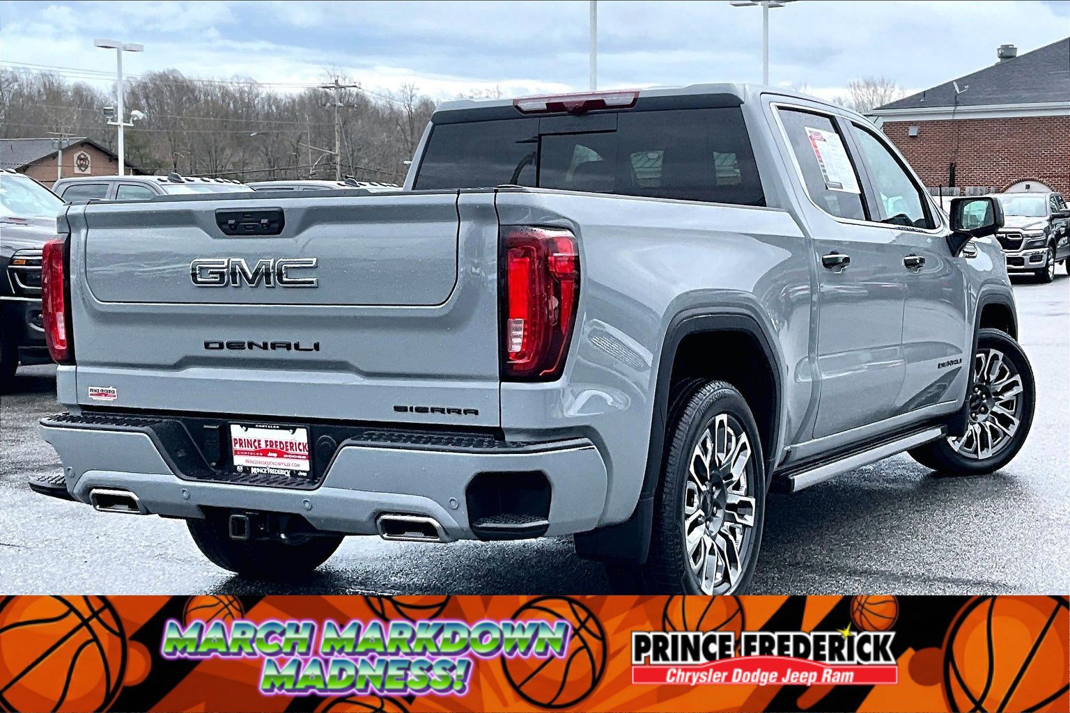 Used 2025 GMC Sierra 1500 Denali Ultimate image 10