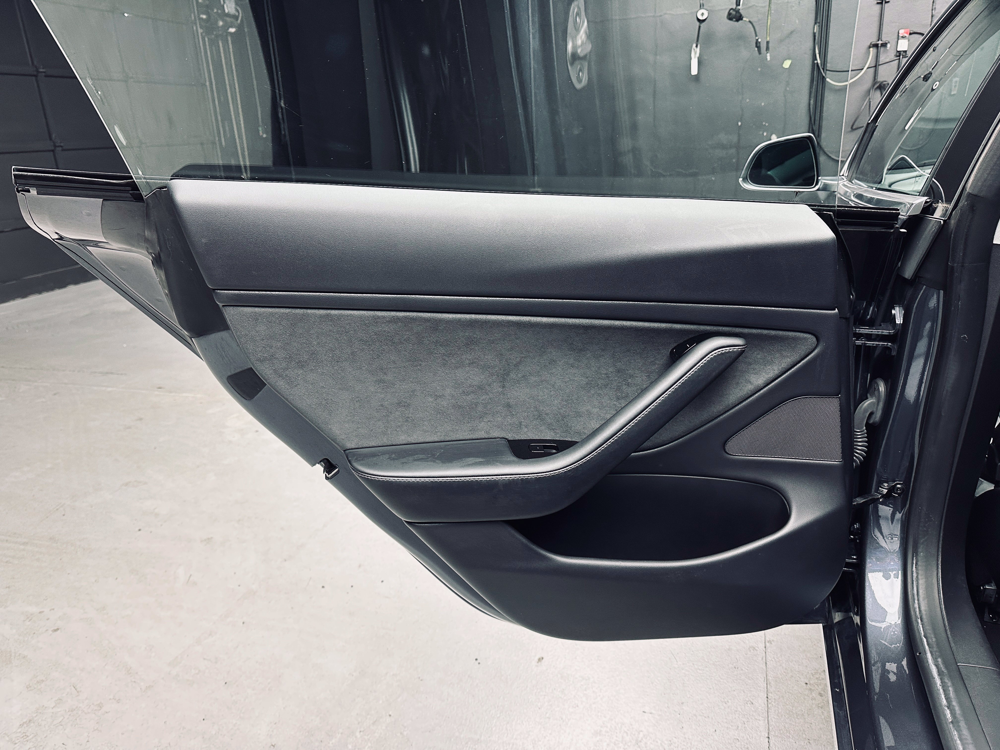 Used 2018 Tesla Model 3 Long Range AWD/4WD image 25