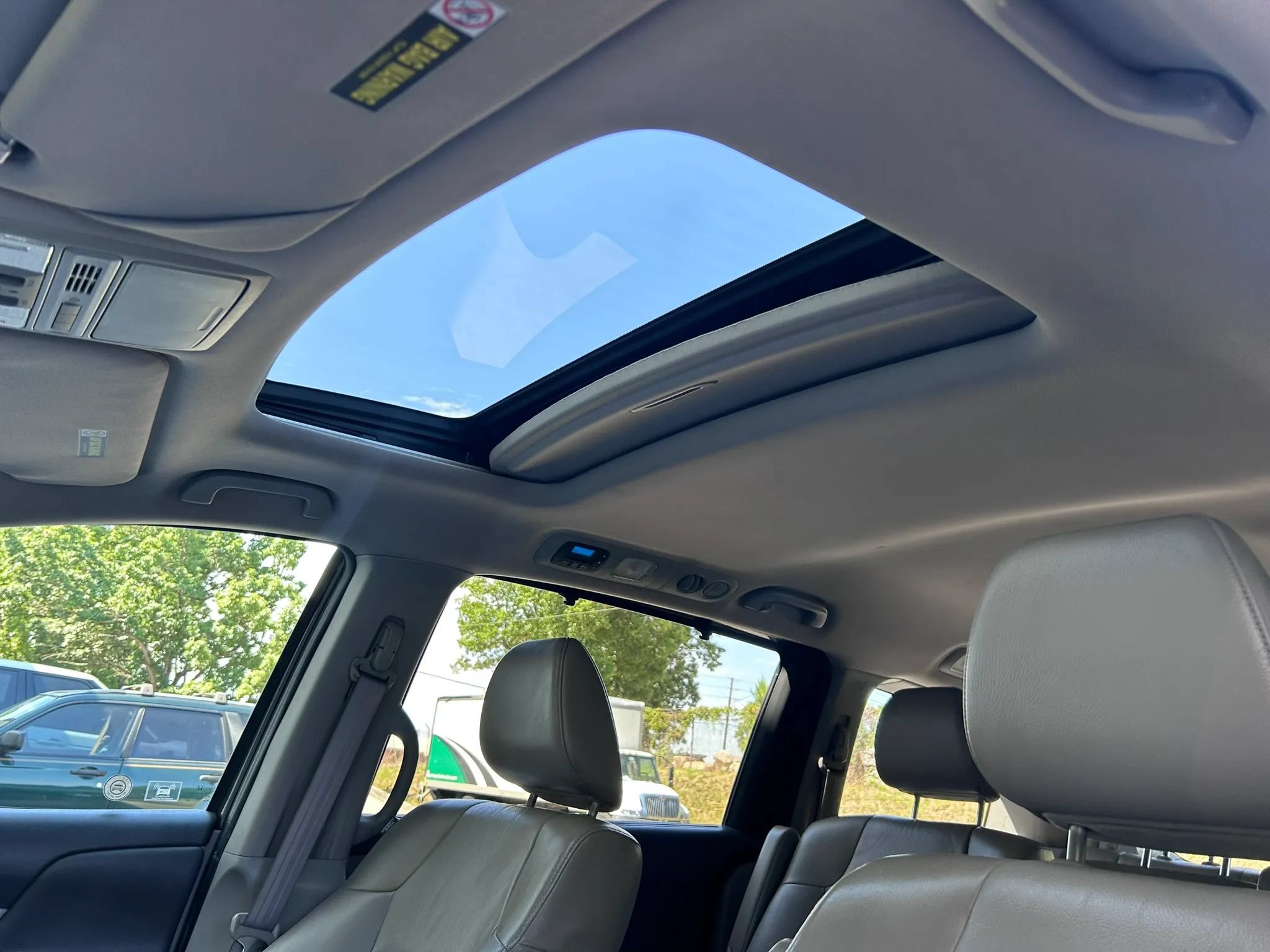 Used 2012 Honda Odyssey EX-L image 19