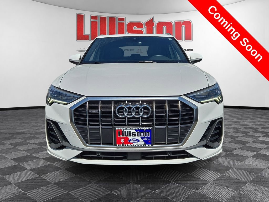 Used 2025 Audi Q3 2.0T Premium AWD/4WD image 2