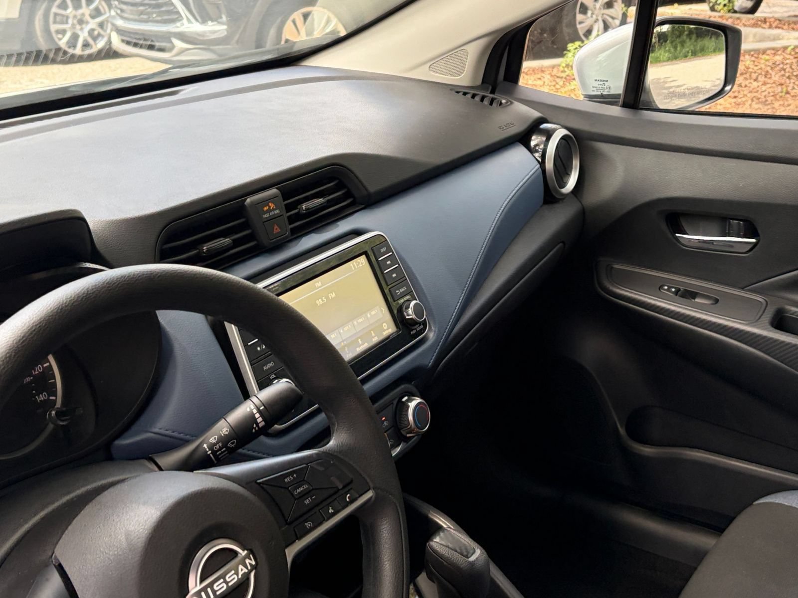 Used 2025 Nissan Versa SV FWD image 33