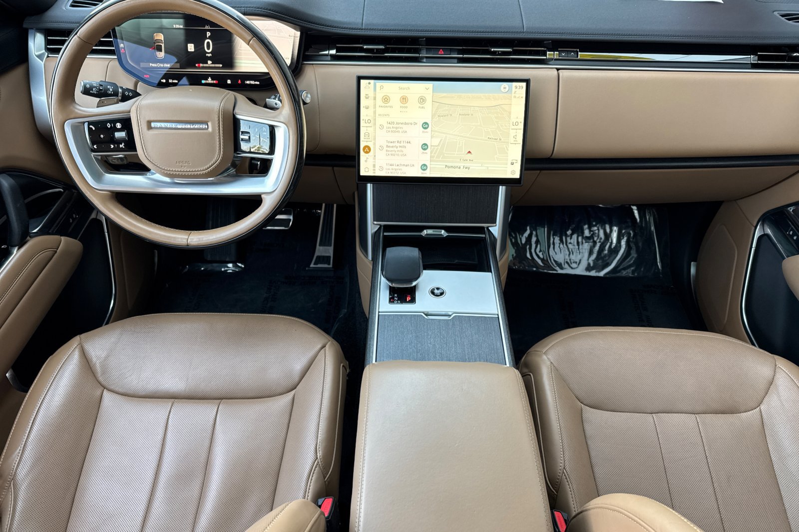 Used 2024 Land Rover Range Rover SE AWD/4WD image 14
