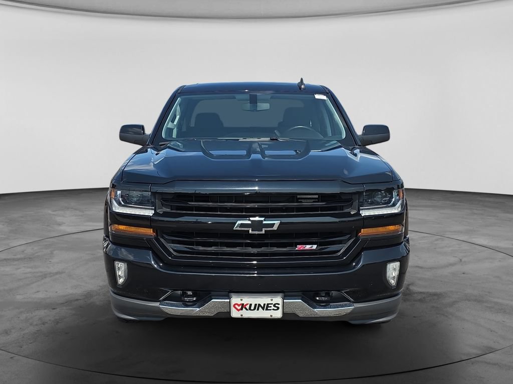 Used 2018 Chevrolet Silverado 1500 LT w/ All Star Edition AWD/4WD image 2