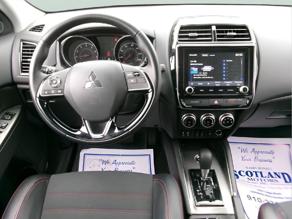 Used 2025 Mitsubishi Outlander Sport ES AWD/4WD image 12