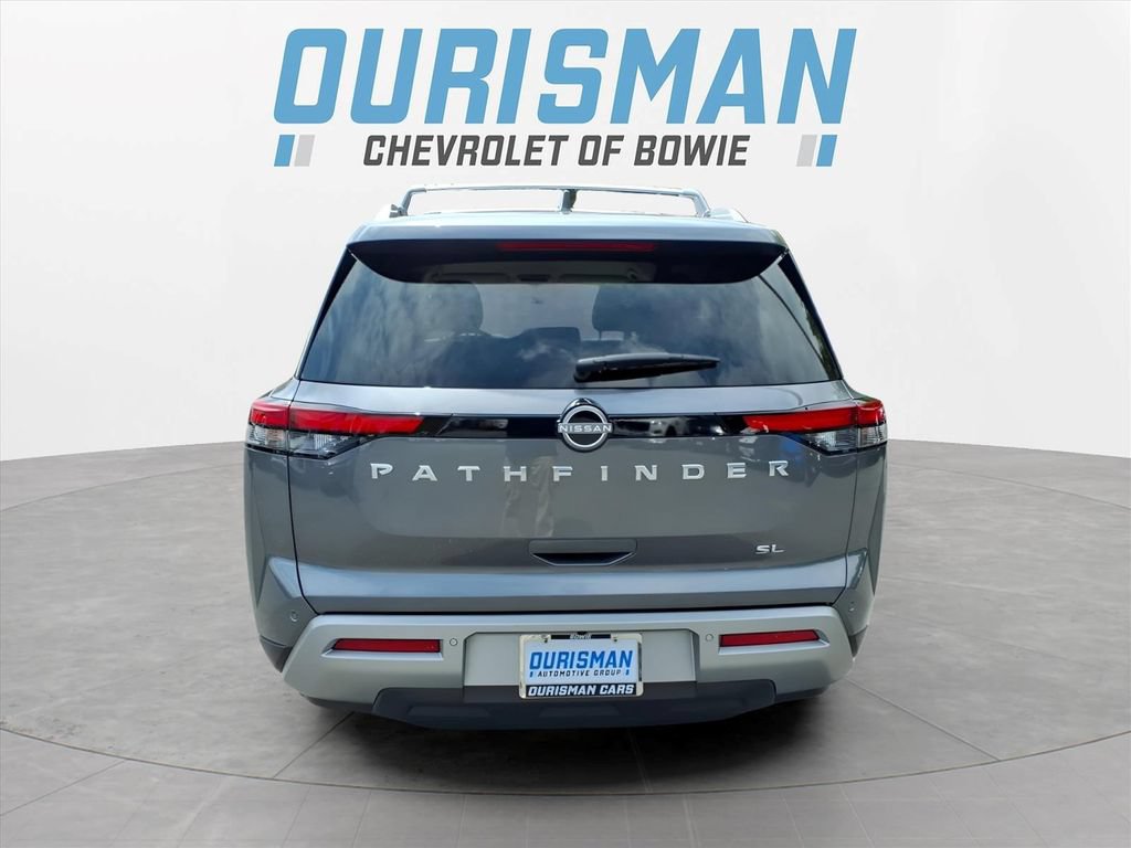 Used 2025 Nissan Pathfinder SL FWD image 4