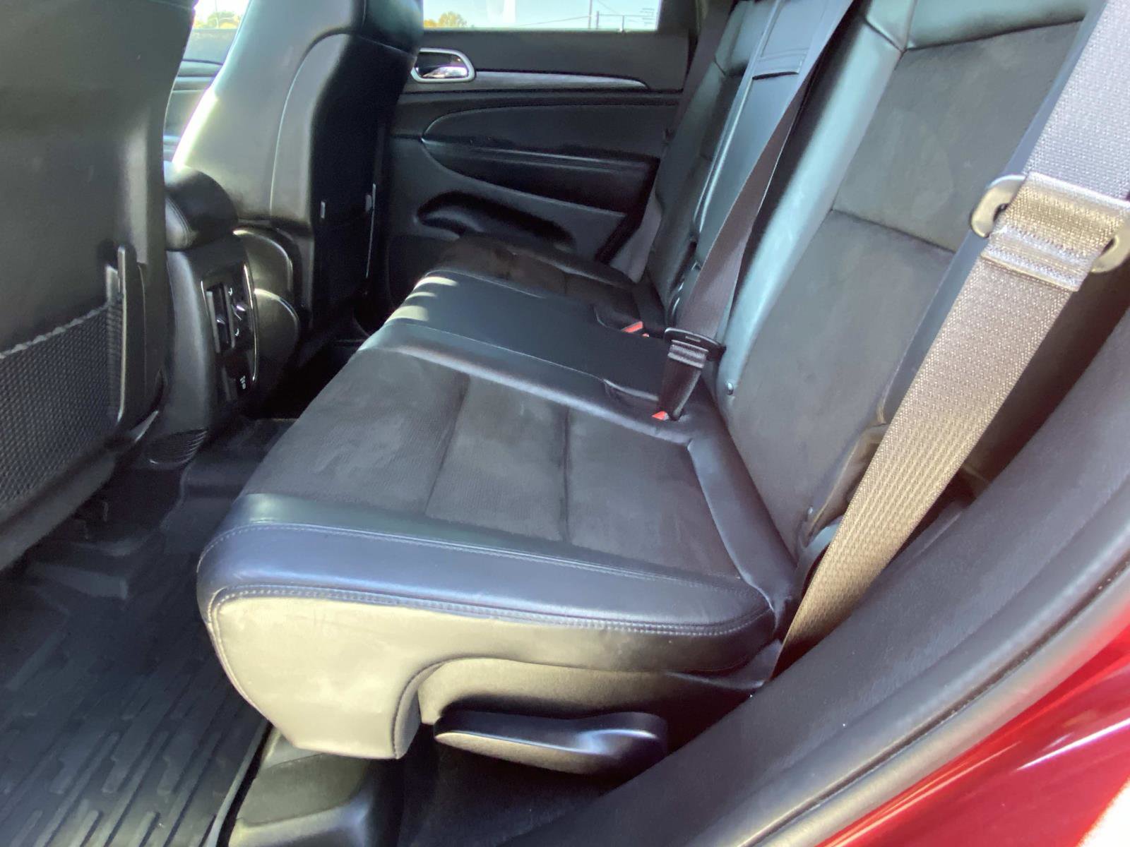 Used 2021 Jeep Grand Cherokee Laredo X image 15