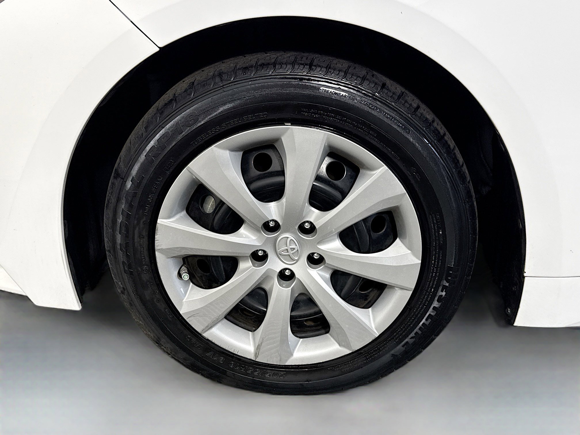 Used 2022 Toyota Corolla LE FWD image 37