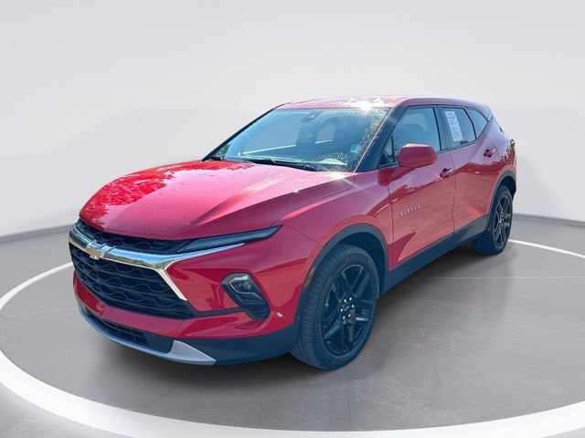 Used 2023 Chevrolet Blazer LT FWD image 1