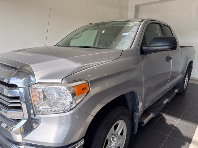 Used 2017 Toyota Tundra SR5 RWD image 3