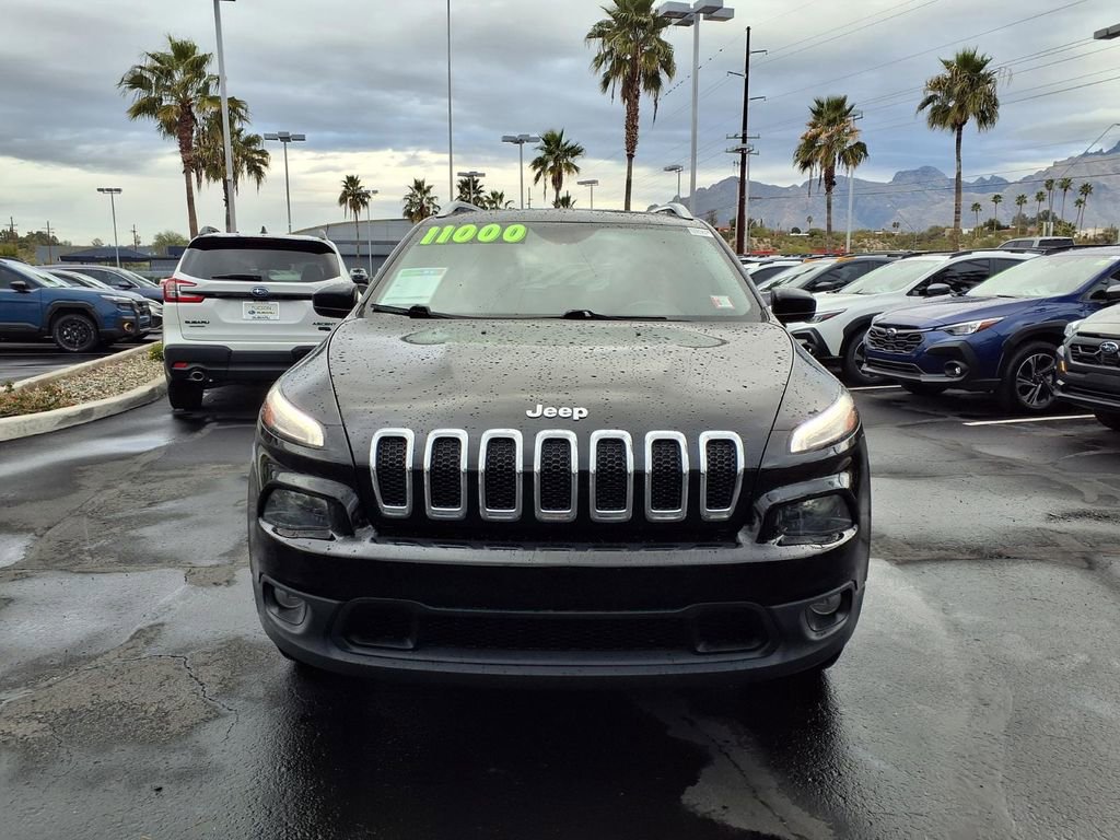 Used 2018 Jeep Cherokee Latitude Plus w/ Comfort/Convenience Group image 7