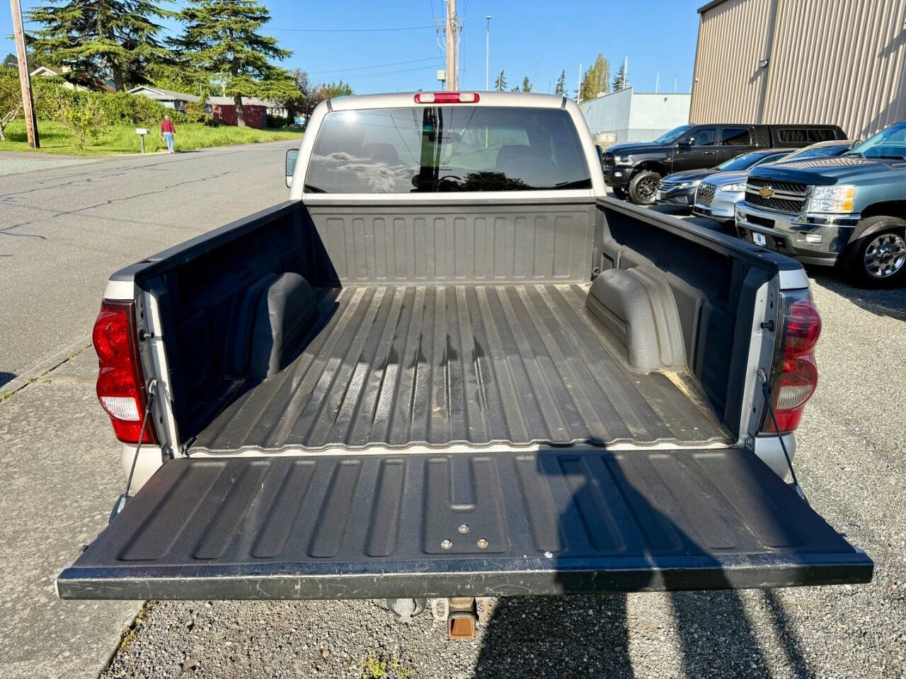 Used 2006 Chevrolet Silverado 2500 LT w/ Skid Plate Package AWD/4WD image 5
