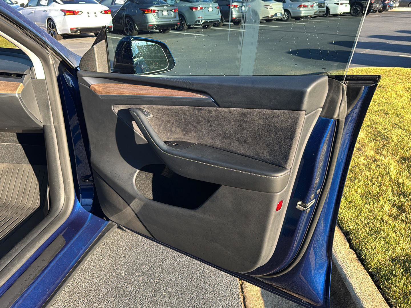 Used 2023 Tesla Model Y Long Range image 12