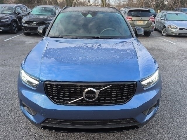 Used 2021 Volvo XC40 T5 R-Design w/ Climate Package image 1