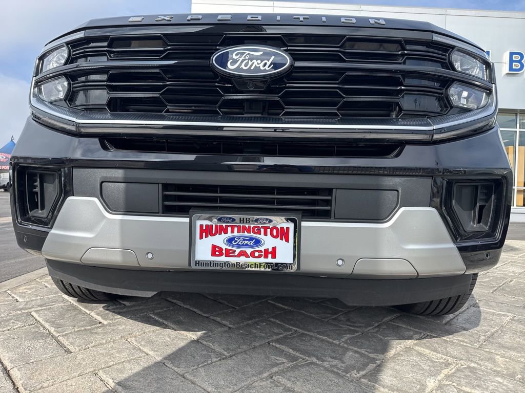 Used 2025 Ford Expedition Max Platinum w/ Platinum Ultimate Package image 38