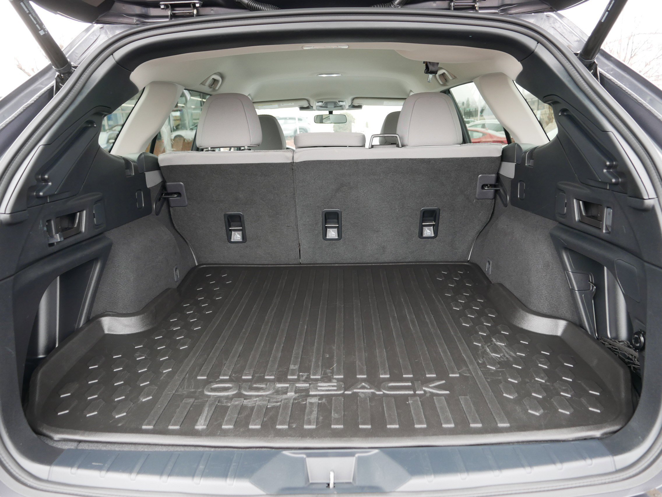 Used 2025 Subaru Outback Premium image 18