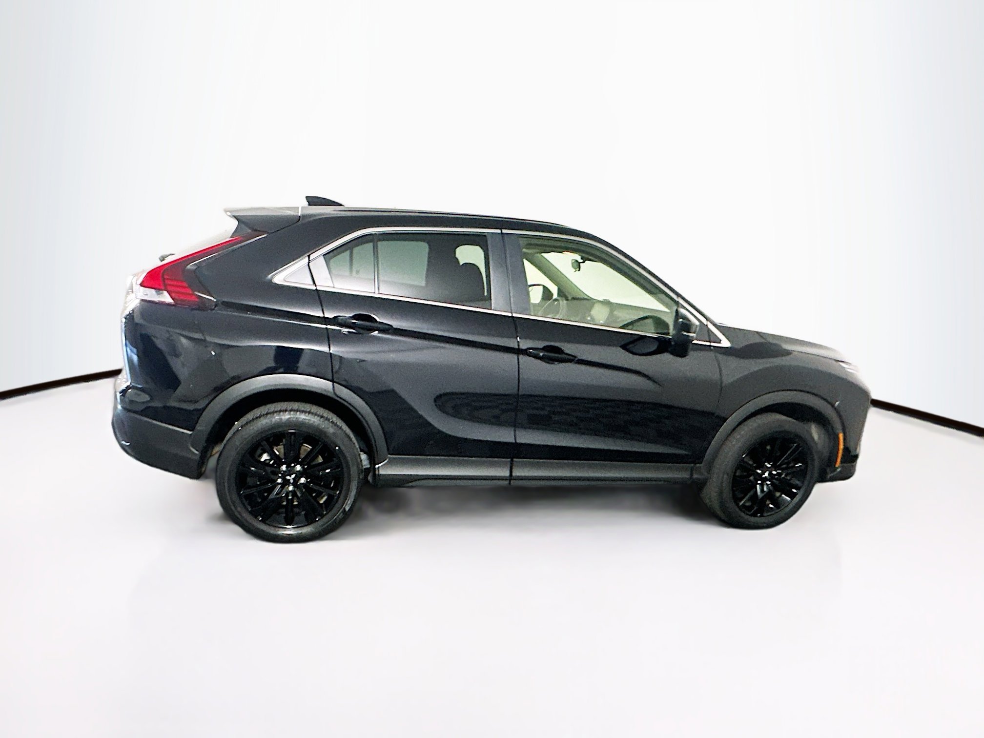 Used 2024 Mitsubishi Eclipse Cross LE image 10