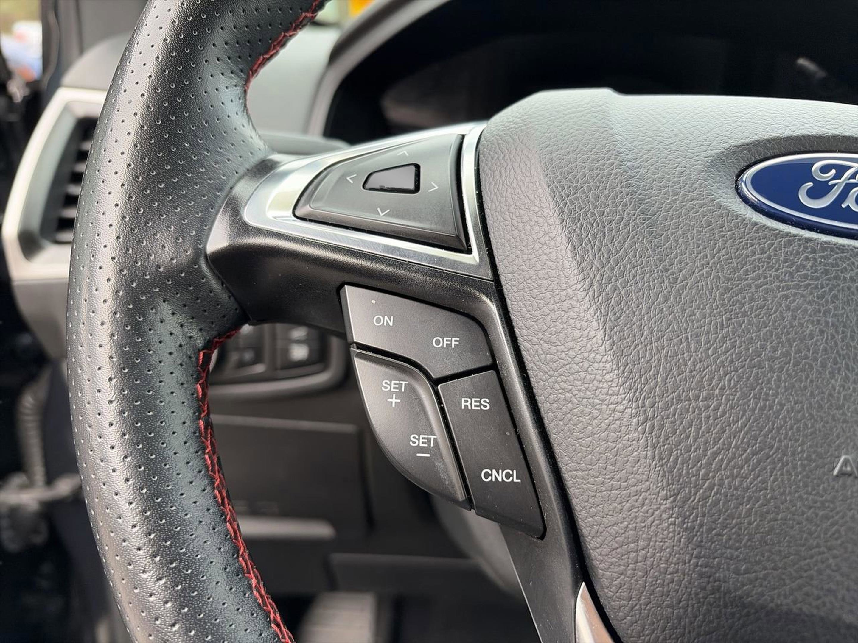 Used 2024 Ford Edge ST-Line image 21