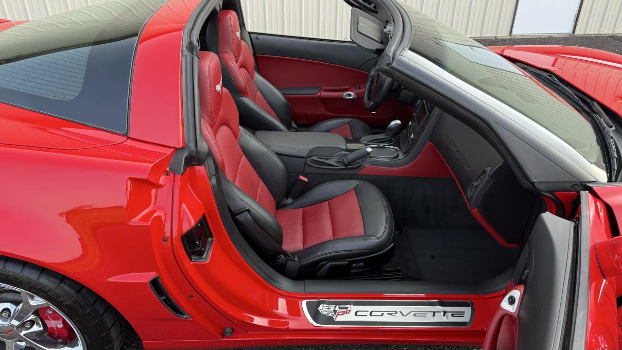 Used 2013 Chevrolet Corvette Grand Sport w/ 2LT Preferred Equipment Group RWD image 32