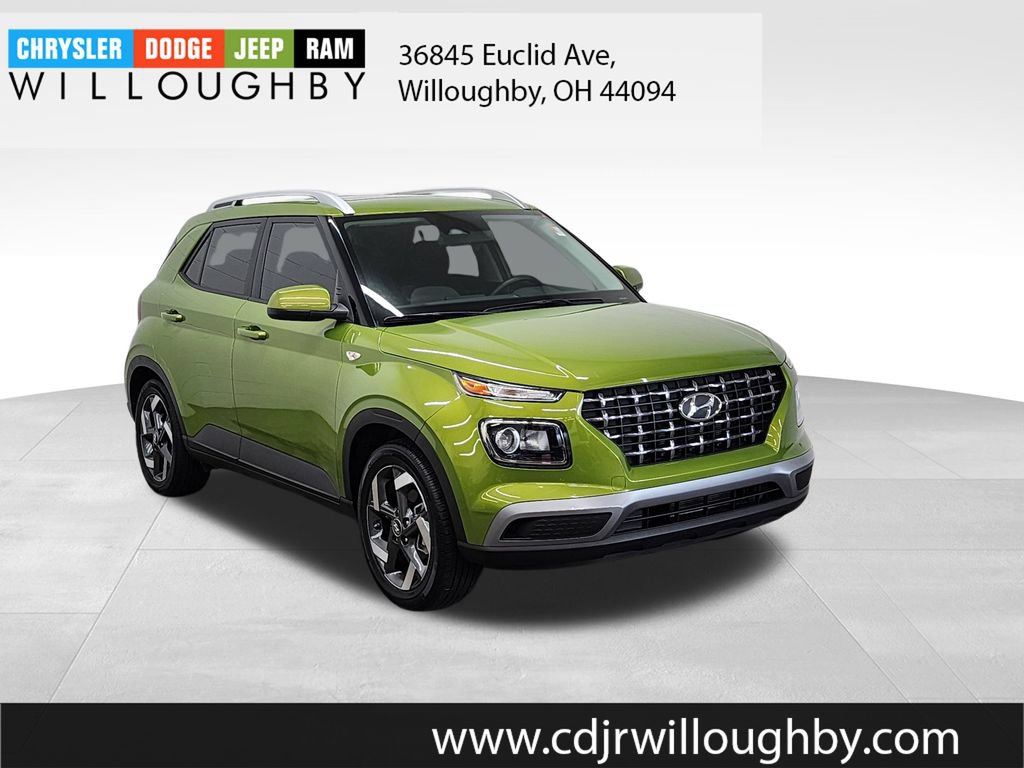 Used 2023 Hyundai Venue SEL w/ Cargo Package FWD image 3