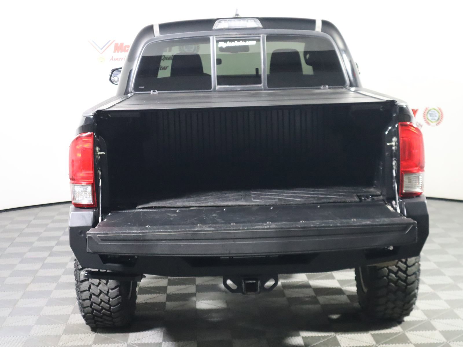 Used 2016 Toyota Tacoma TRD Off-Road w/ Towing Package AWD/4WD image 8