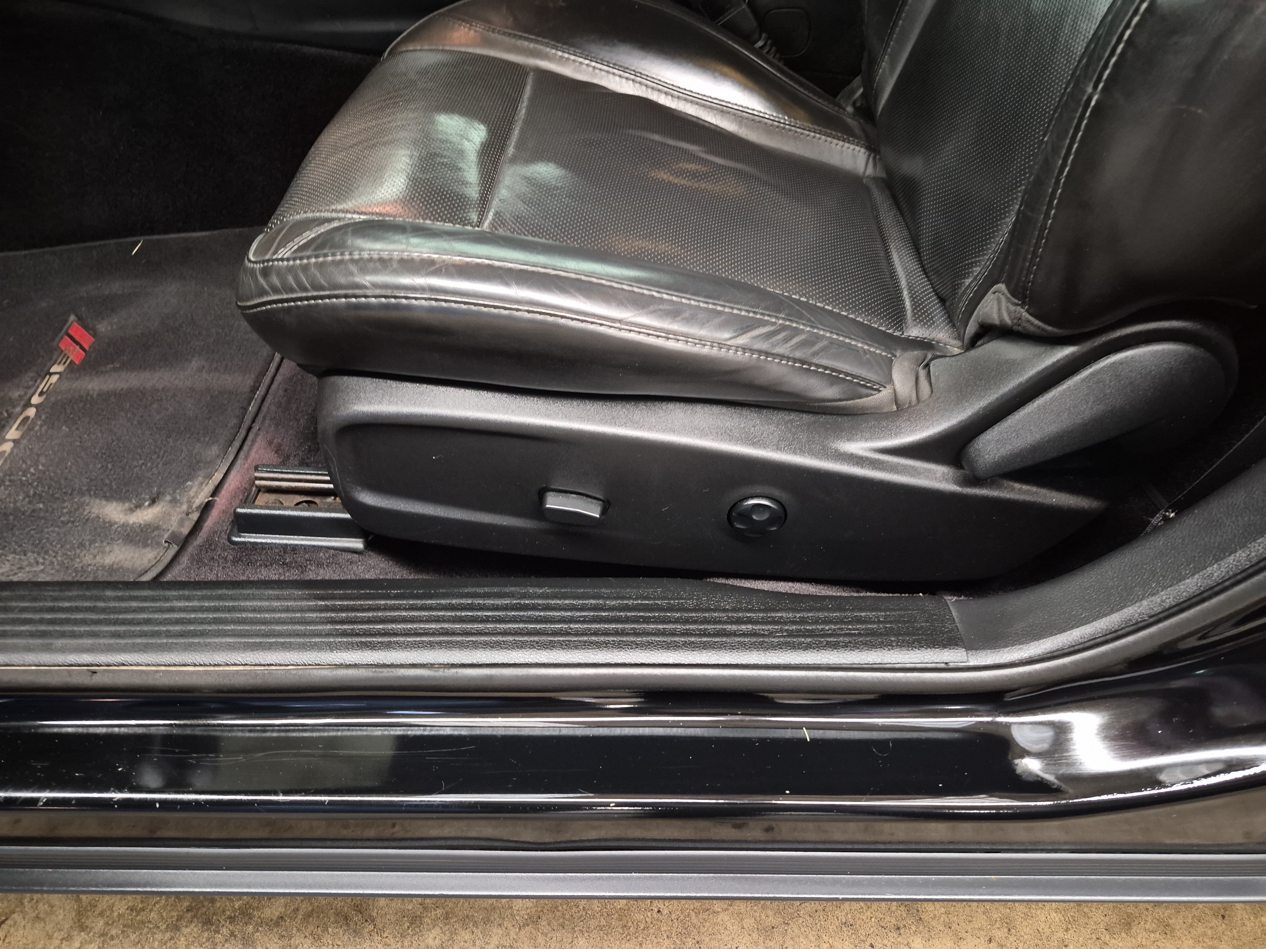 Used 2016 Dodge Challenger SXT Plus RWD image 12