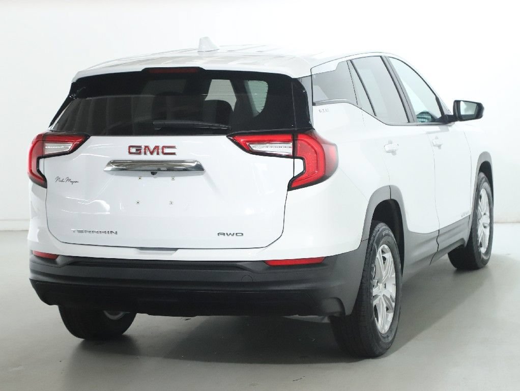 Used 2024 GMC Terrain SLE AWD/4WD image 46