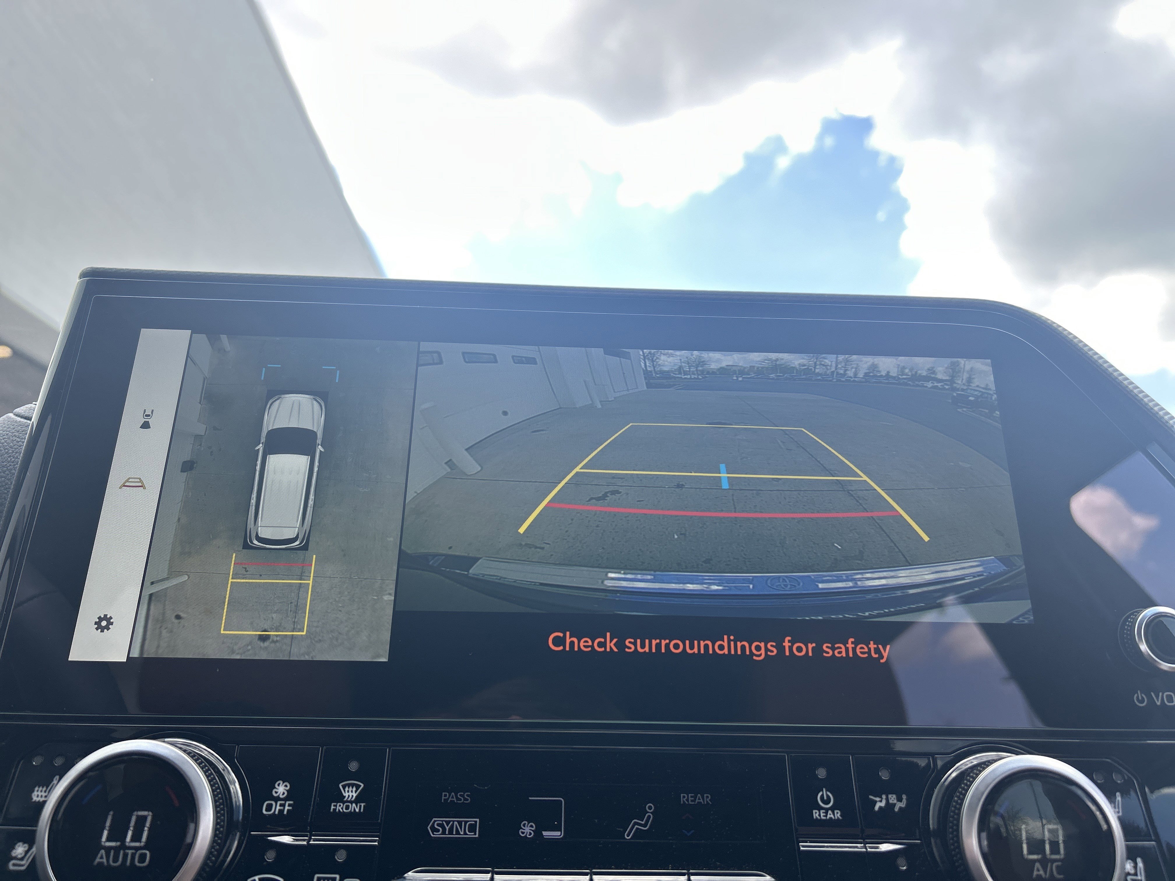 Used 2025 Toyota Highlander Platinum image 14