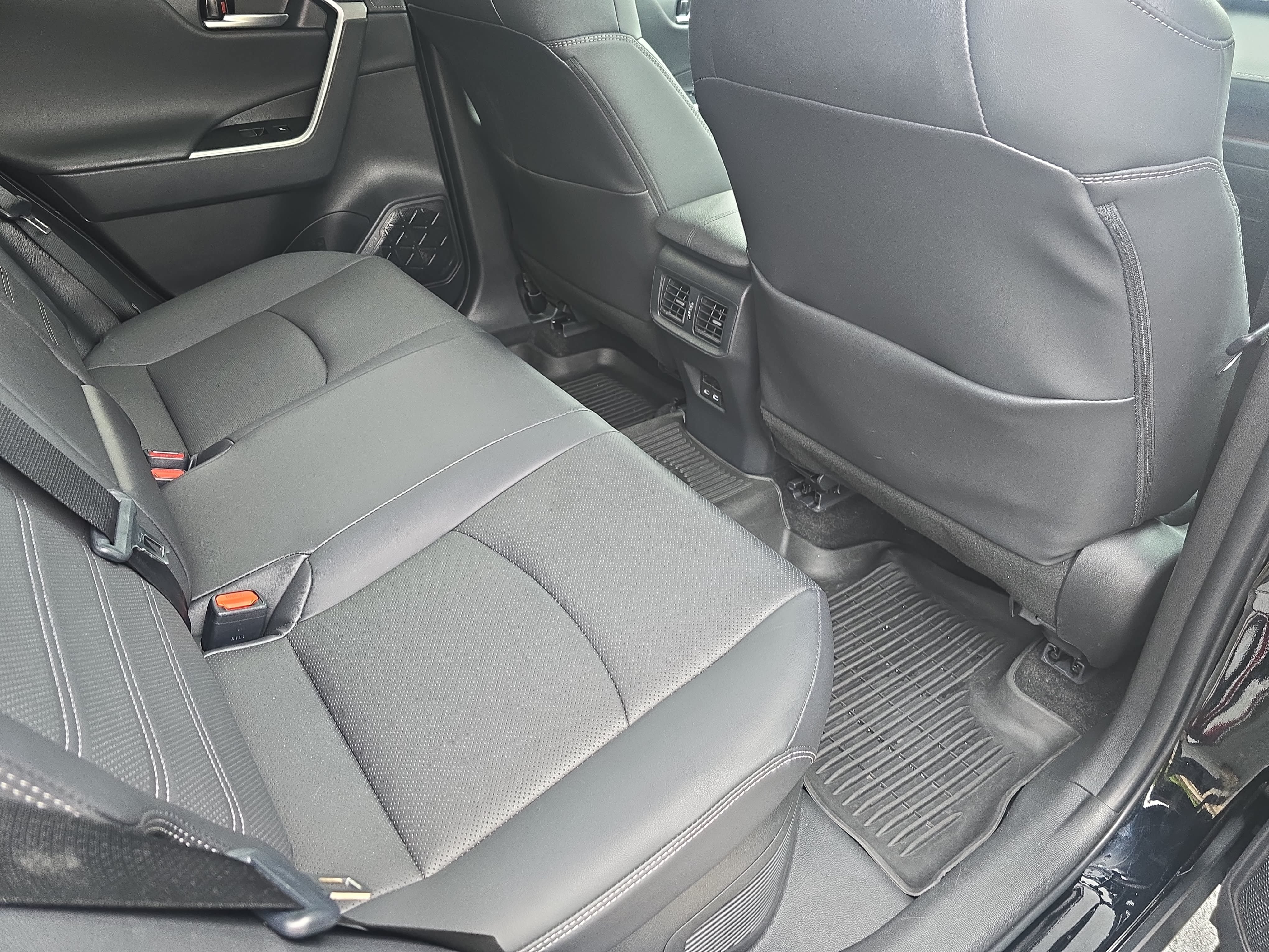 Used 2024 Toyota RAV4 Limited w/ Advanced Technology Package AWD/4WD image 11