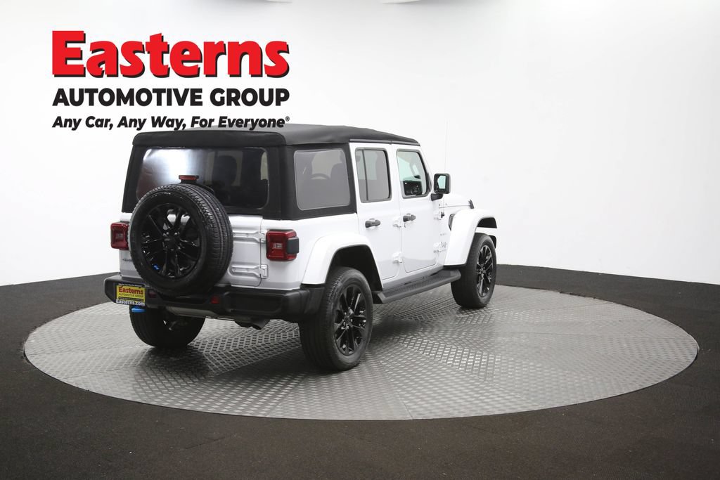 Used 2022 Jeep Wrangler Unlimited Sahara w/ Cold Weather Group AWD/4WD image 41