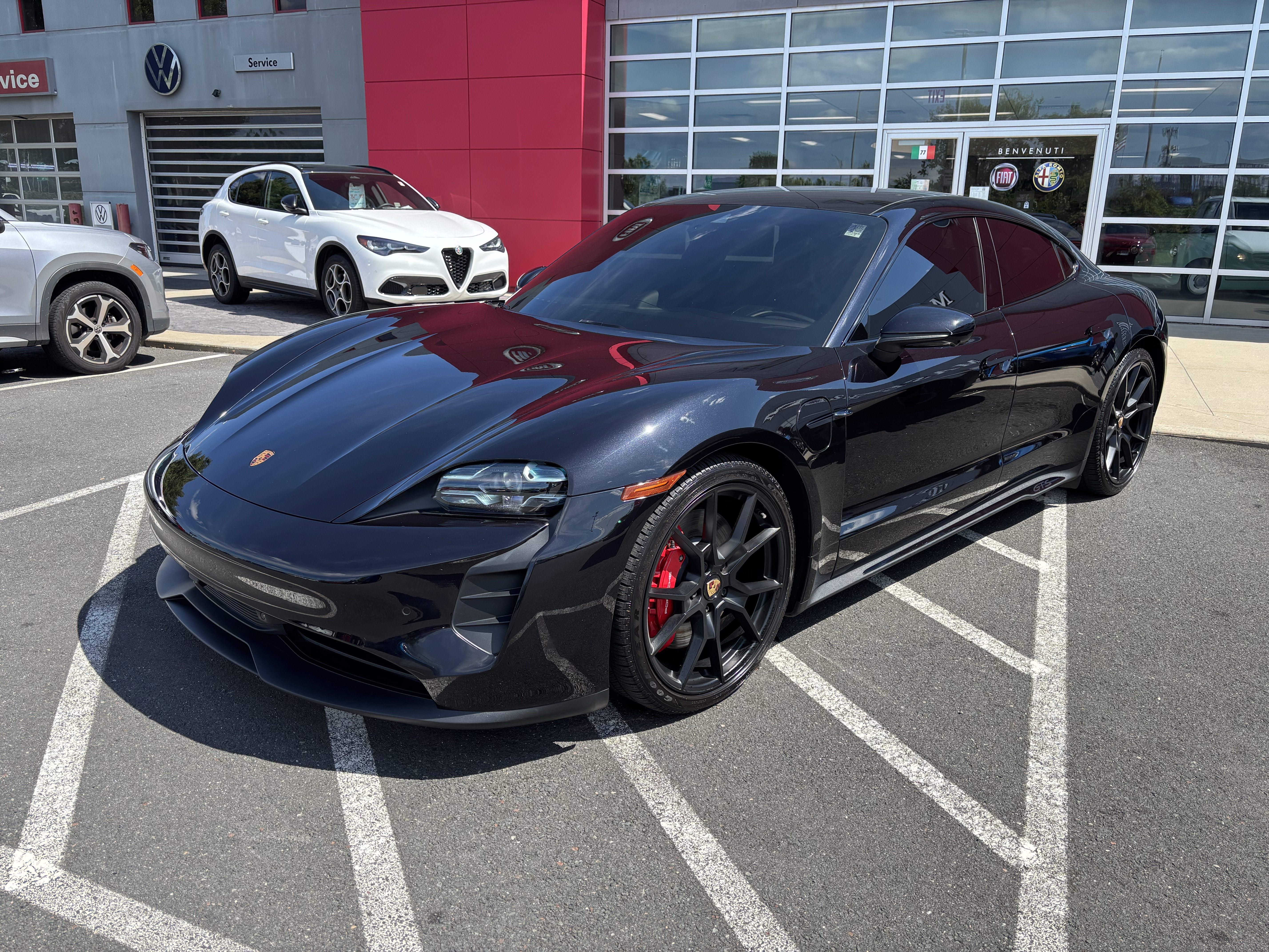 Used 2023 Porsche Taycan GTS AWD/4WD image 3