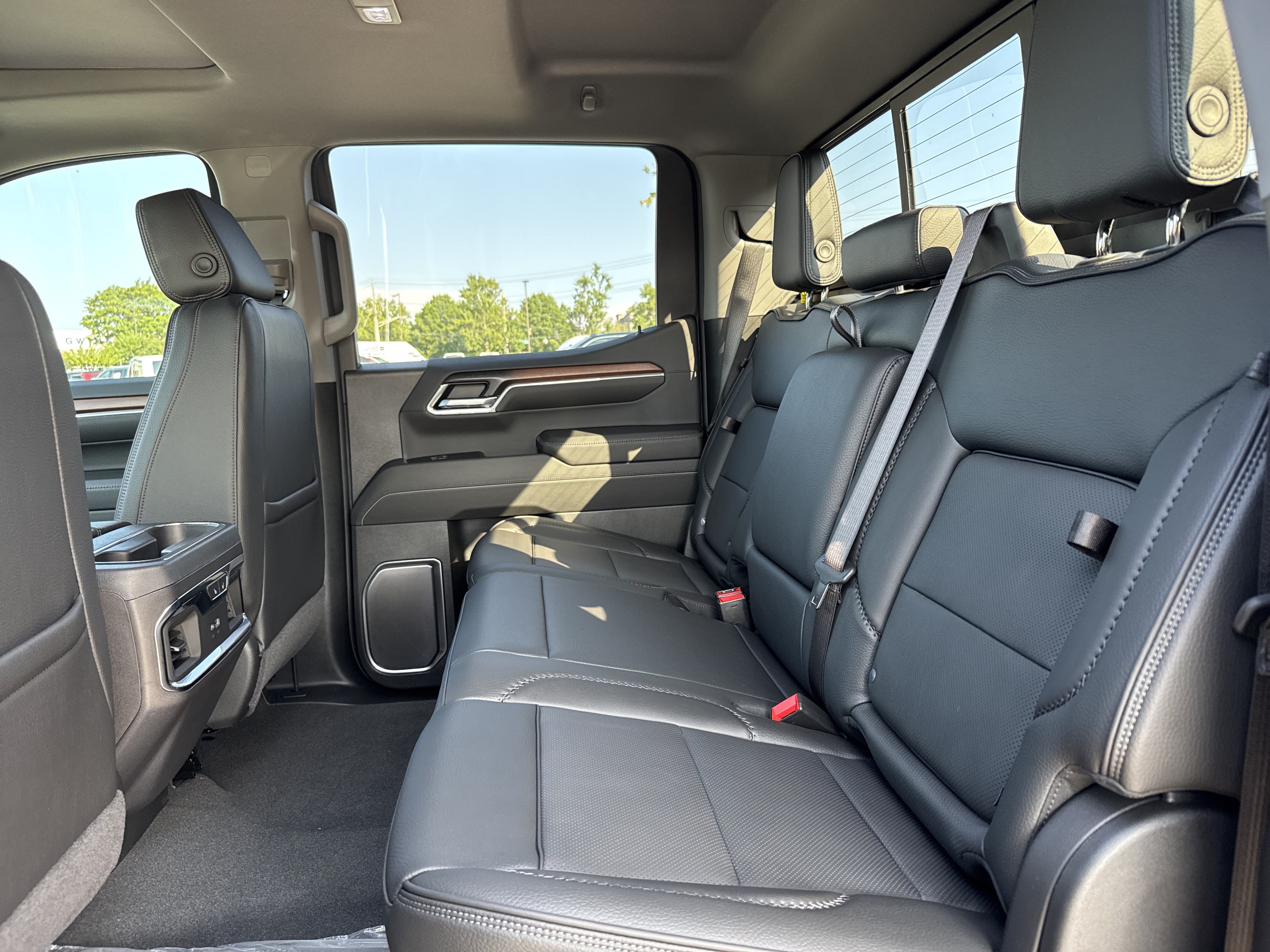 New 2026 GMC Sierra 1500 Denali w/ Denali Reserve Package AWD/4WD image 31
