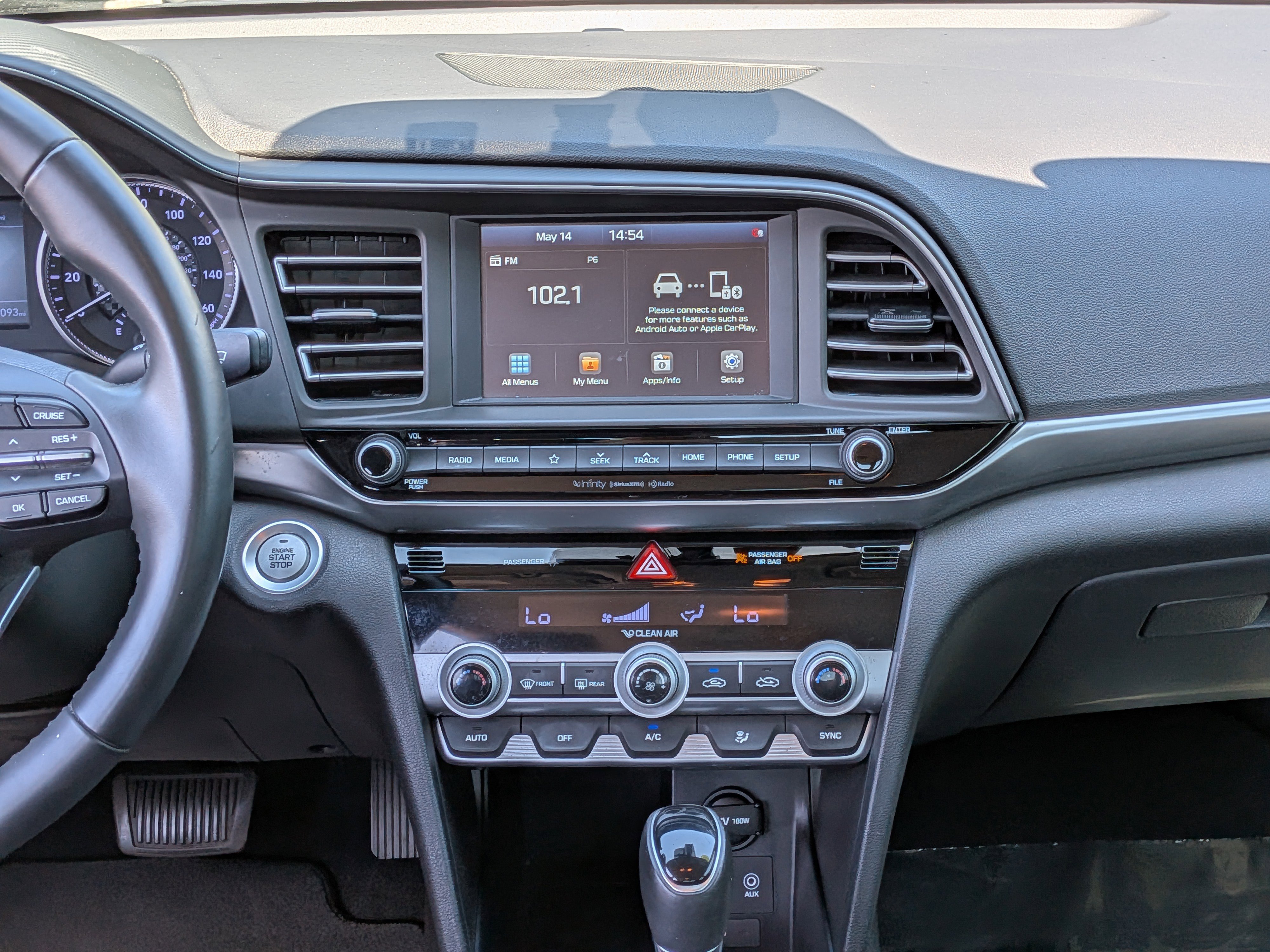 Used 2020 Hyundai Elantra Limited w/ Cargo Package (C1) FWD image 17