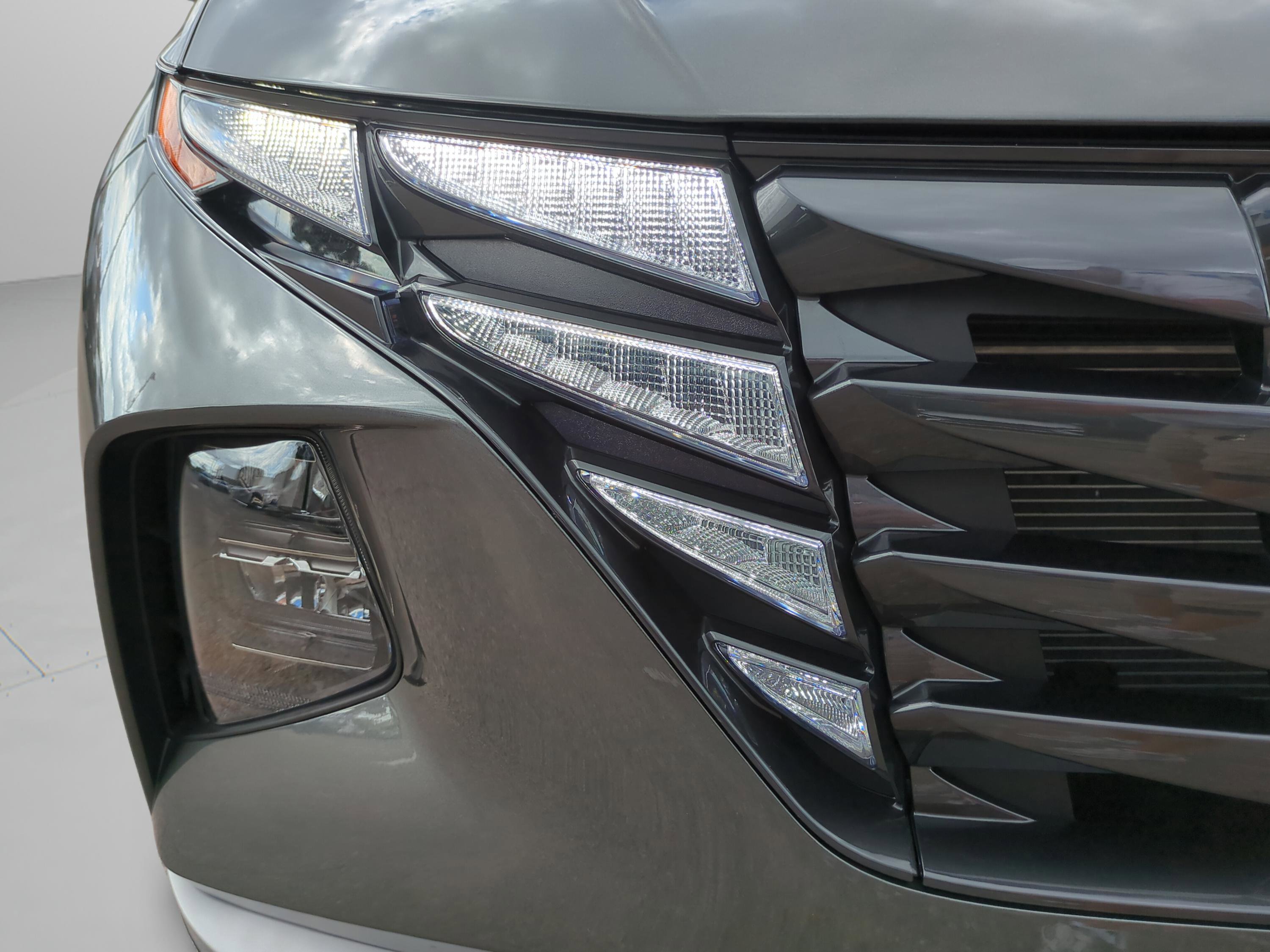 Certified 2023 Hyundai Tucson SE image 9