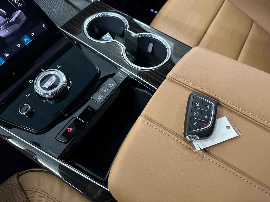 New 2026 Cadillac Escalade ESV Luxury w/ Touring Package image 4